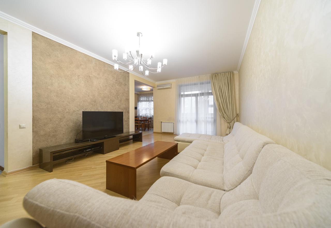 Partner Guest House Shota Rustaveli Kiev Luaran gambar